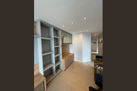 Apartamento à venda com 74m², 2 quartos e 2 vagasSala