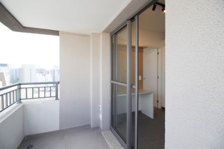 Apartamento à venda com 38m², 1 quarto e sem vaga Apartamento à venda com 38m², 1 quarto e sem vagaVaranda