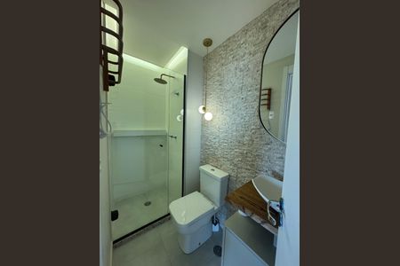 Banheiro de apartamento para alugar com 2 quartos, 39m² em Presidente Altino, Osasco