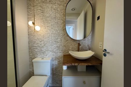 Banheiro de apartamento para alugar com 2 quartos, 39m² em Presidente Altino, Osasco