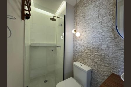 Banheiro de apartamento para alugar com 2 quartos, 39m² em Presidente Altino, Osasco