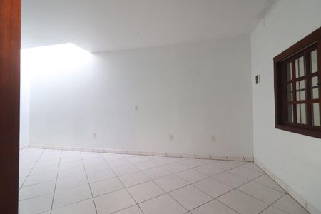 Casa à venda com 200m², 4 quartos e 3 vagassala dos fundos