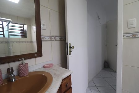 Casa à venda com 200m², 4 quartos e 3 vagasBanheiro da Suíte