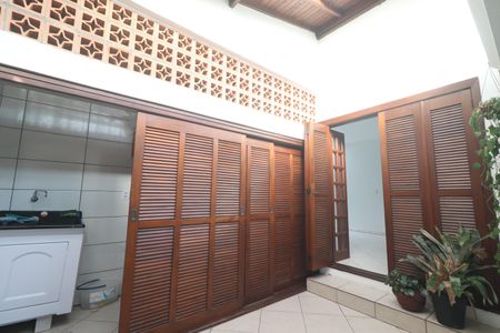 Casa à venda com 200m², 4 quartos e 3 vagasarea dos fundos