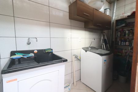 Casa à venda com 200m², 4 quartos e 3 vagasLavanderia