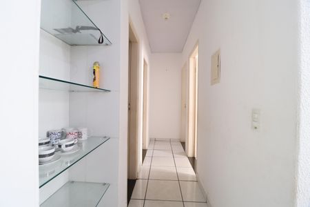 Corredor de casa para alugar com 4 quartos, 210m² em Presidente Roosevelt, Uberlândia