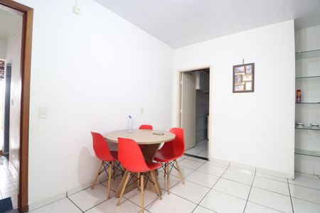 Sala de casa para alugar com 4 quartos, 210m² em Presidente Roosevelt, Uberlândia