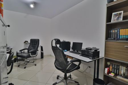 Casa para alugar com 210m², 4 quartos e 1 vagaQuarto 1 - Escritório