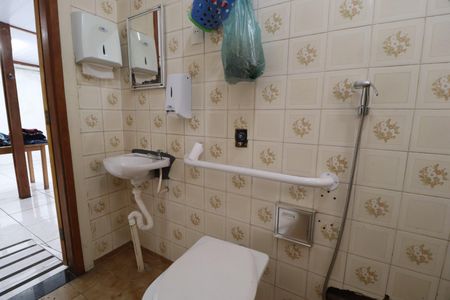 Casa para alugar com 210m², 4 quartos e 1 vagaBanheiro Social 2