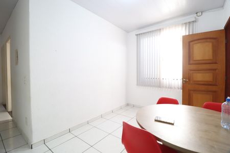 Sala de casa para alugar com 4 quartos, 210m² em Presidente Roosevelt, Uberlândia