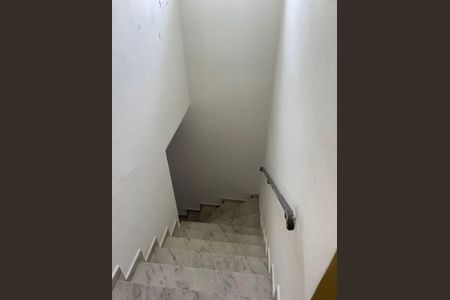 Escada de casa à venda com 3 quartos, 125m² em Jardim Vila Formosa, São Paulo