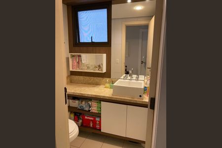 Apartamento para alugar com 95m², 3 quartos e 2 vagas Apartamento para alugar com 95m², 3 quartos e 2 vagasBanheiro