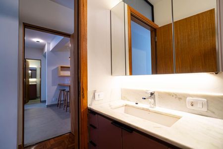 Apartamento à venda com 100m², 3 quartos e sem vaga Apartamento à venda com 100m², 3 quartos e sem vagaBanheiro da Suíte 1