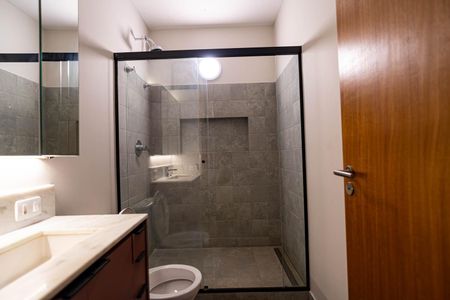 Apartamento à venda com 100m², 3 quartos e sem vaga Apartamento à venda com 100m², 3 quartos e sem vagaBanheiro da Suíte 1