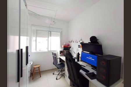 Quarto 1 de apartamento para alugar com 2 quartos, 49m² em São José, Porto Alegre