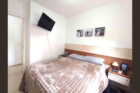 Quarto 2 de apartamento para alugar com 2 quartos, 49m² em São José, Porto Alegre