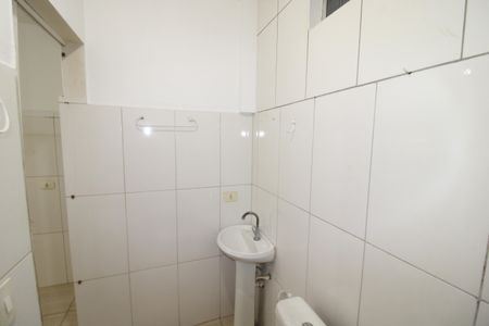 Casa de condomínio para alugar com 30m², 1 quarto e sem vagaBanheiro