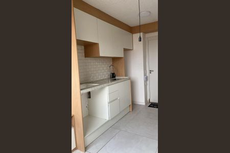 Cozinha de apartamento para alugar com 1 quarto, 25m² em Vila Moraes, São Paulo
