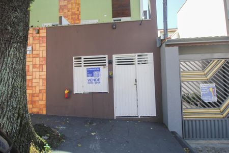 Apartamento para alugar com 50m², 2 quartos e 1 vagaPlaca instalada em 15/04/2026 com o código UKLP-103