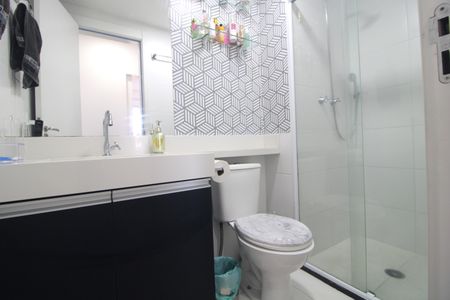 Banheiro de apartamento à venda com 2 quartos, 54m² em Socorro, São Paulo