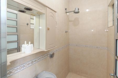 Casa à venda com 194m², 3 quartos e 2 vagasBanheiro