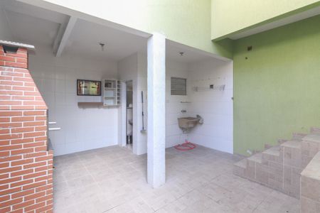 Casa à venda com 194m², 3 quartos e 2 vagasQuintal