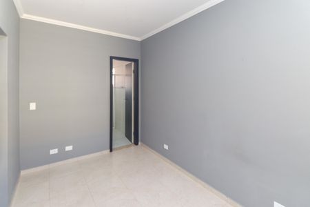 Casa à venda com 194m², 3 quartos e 2 vagasSuíte 2
