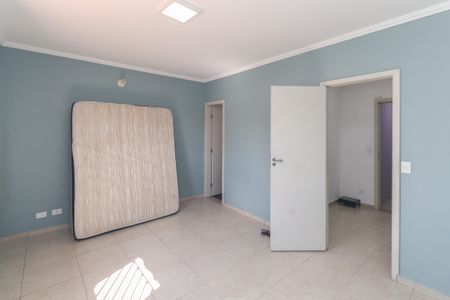 Casa à venda com 194m², 3 quartos e 2 vagasSuíte 1