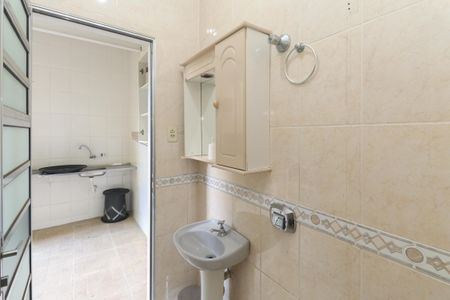 Casa à venda com 194m², 3 quartos e 2 vagasBanheiro