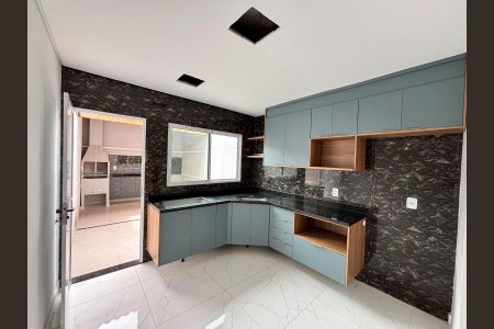 Casa à venda com 95m², 3 quartos e 2 vagasFoto 01