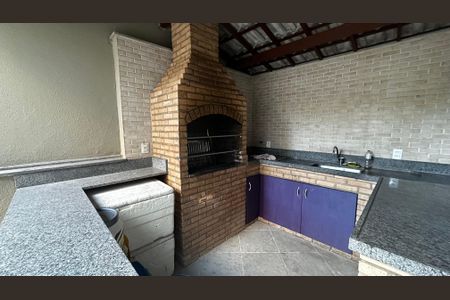 Apartamento à venda com 203m², 2 quartos e 2 vagas Apartamento à venda com 203m², 2 quartos e 2 vagasChurrasqueira