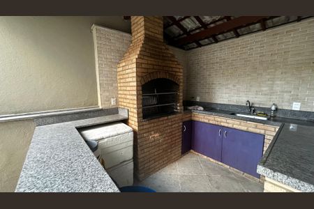 Apartamento à venda com 203m², 2 quartos e 2 vagas Apartamento à venda com 203m², 2 quartos e 2 vagasÁrea comum - Churrasqueira