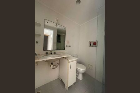 Banheiro de kitnet/studio para alugar com 1 quarto, 29m² em Cidade Baixa, Porto Alegre