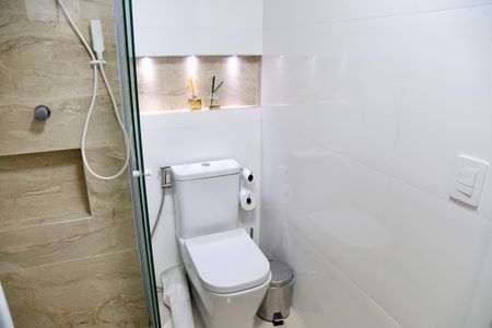 Apartamento para alugar com 85m², 2 quartos e 2 vagas Apartamento para alugar com 85m², 2 quartos e 2 vagasBanheiro 1