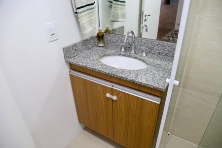 Apartamento para alugar com 85m², 2 quartos e 2 vagas Apartamento para alugar com 85m², 2 quartos e 2 vagasBanheiro 1