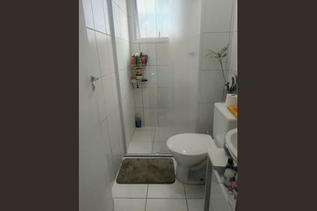 Banheiro de apartamento para alugar com 2 quartos, 48m² em São Pedro, Osasco