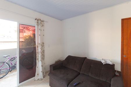 Sala de casa para alugar com 2 quartos, 135m² em Chácara de La Rocca, Carapicuíba