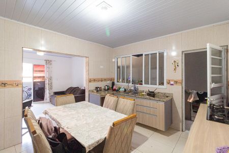 Casa para alugar com 135m², 2 quartos e 2 vagasCozinha