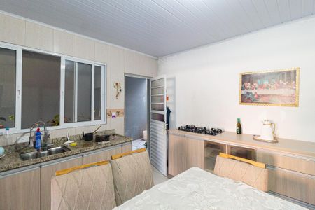 Casa para alugar com 135m², 2 quartos e 2 vagasCozinha