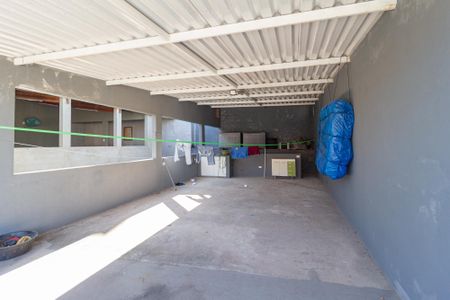 Casa para alugar com 135m², 2 quartos e 2 vagasQuintal