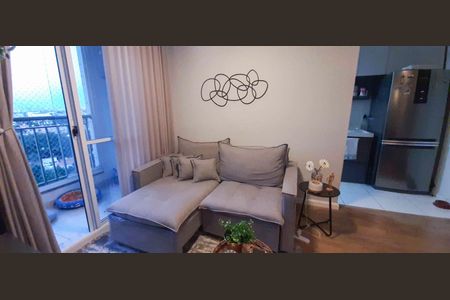 Sala de apartamento à venda com 2 quartos, 56m² em Continental, Osasco