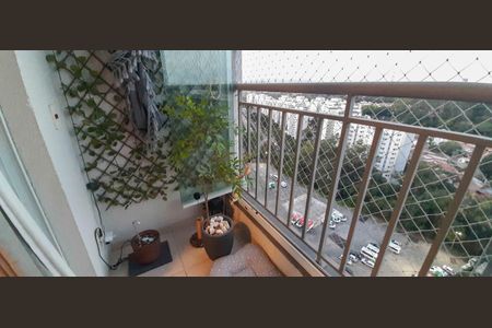 Sacada da sala de apartamento à venda com 2 quartos, 56m² em Continental, Osasco