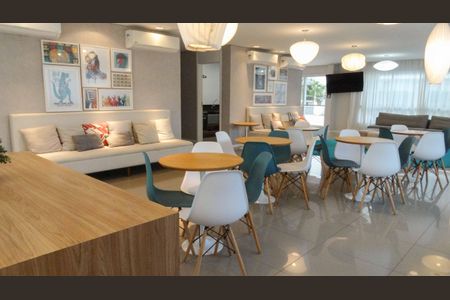 Apartamento à venda com 56m², 2 quartos e 1 vagaÁrea comum