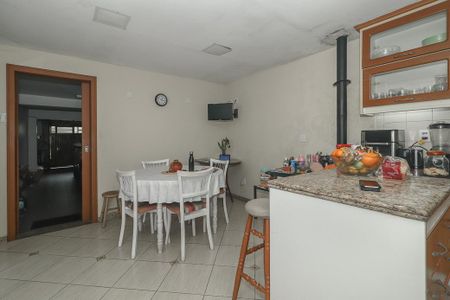 Cozinha de casa à venda com 5 quartos, 300m² em Sarandi, Porto Alegre