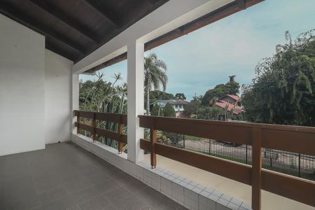 Varanda de casa à venda com 5 quartos, 300m² em Sarandi, Porto Alegre