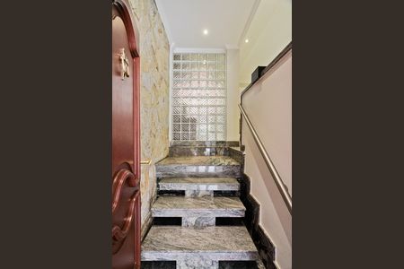 Casa à venda com 280m², 3 quartos e 2 vagas Casa à venda com 280m², 3 quartos e 2 vagasÁrea externa