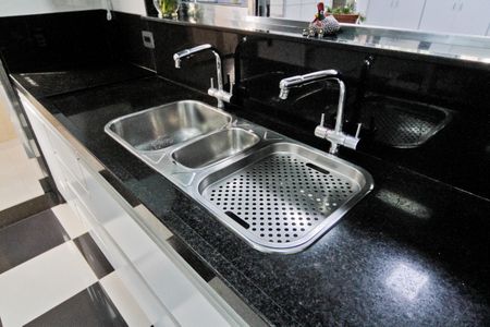Casa à venda com 280m², 3 quartos e 2 vagas Casa à venda com 280m², 3 quartos e 2 vagasCozinha