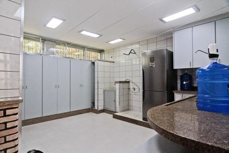 Casa à venda com 280m², 3 quartos e 2 vagas Casa à venda com 280m², 3 quartos e 2 vagasÁrea de Serviço