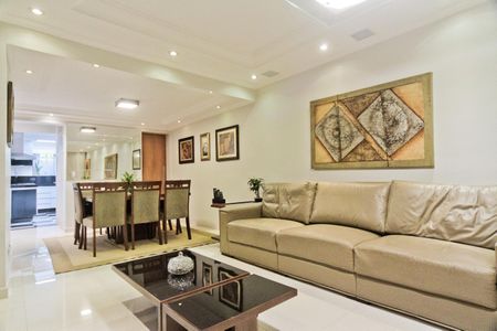 Casa à venda com 280m², 3 quartos e 2 vagas Casa à venda com 280m², 3 quartos e 2 vagasSala