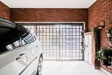 Casa à venda com 280m², 3 quartos e 2 vagas Casa à venda com 280m², 3 quartos e 2 vagasÁrea externa